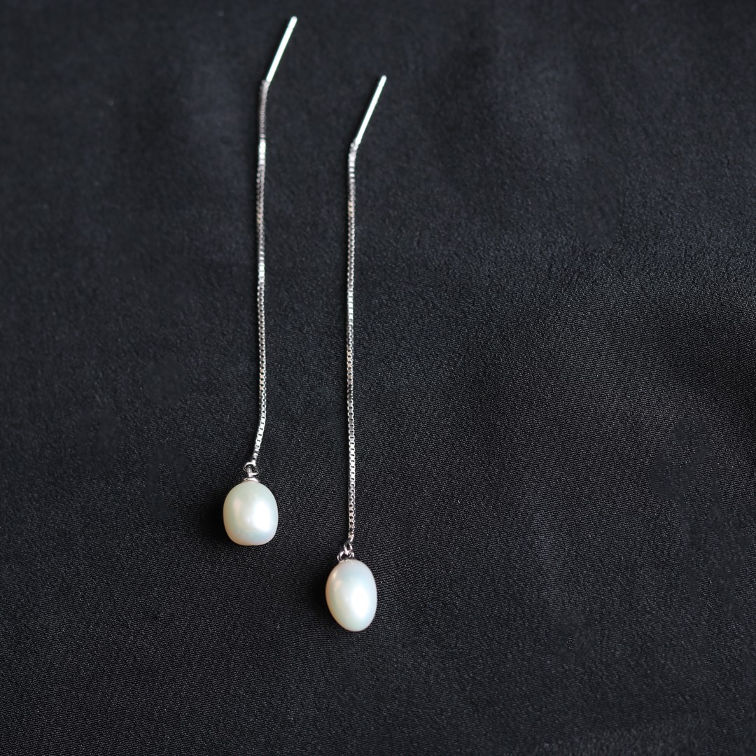 Sui Dhaga Pearl Earring/By Pratha The Jewellery Studio